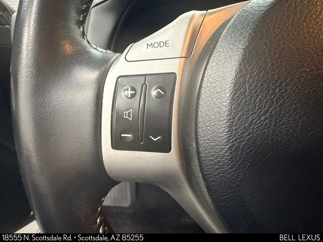 Used 2013  Lexus 200h image 17