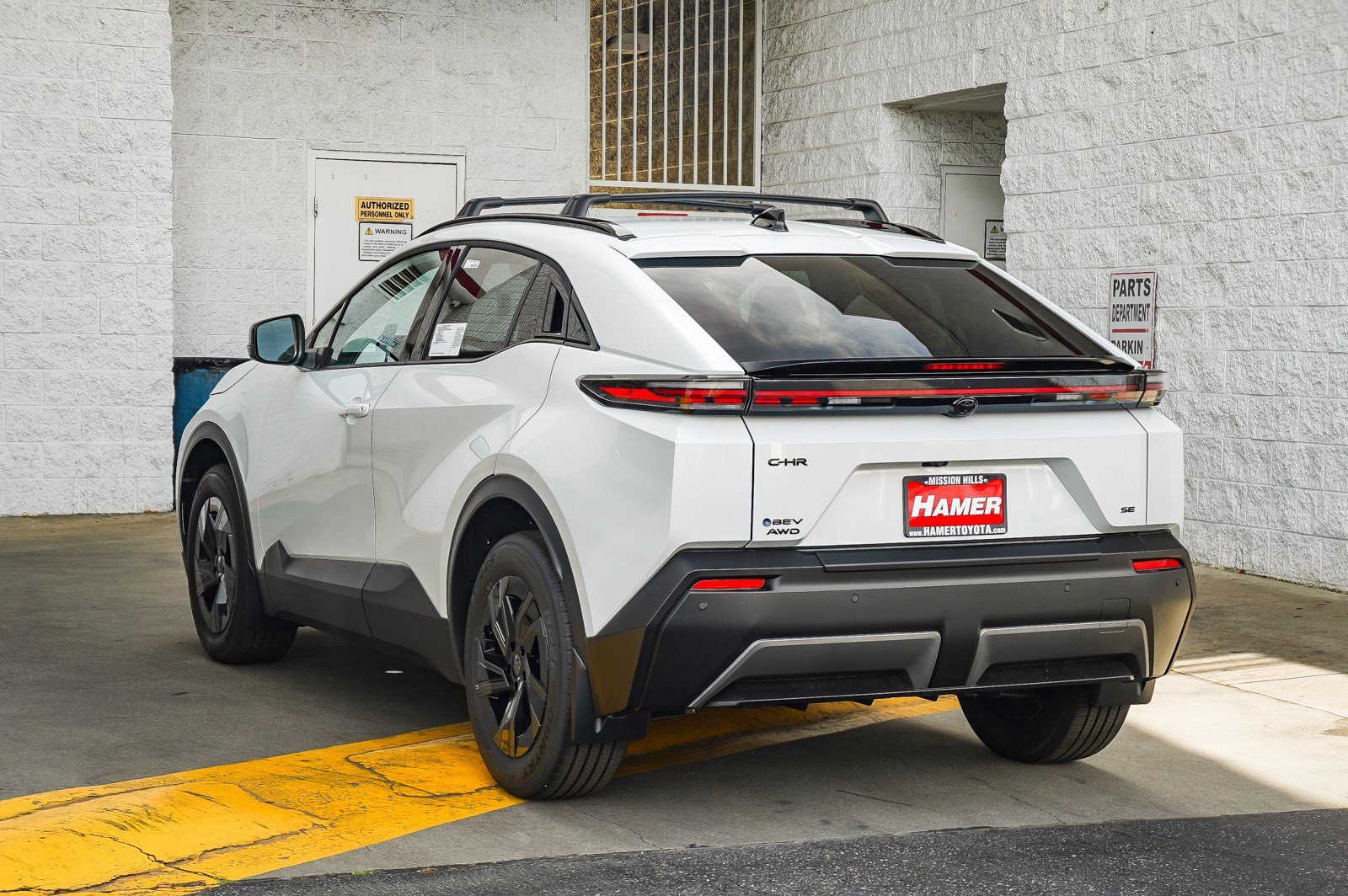 New 2026 Wind Chill Pearl Toyota SE image 4