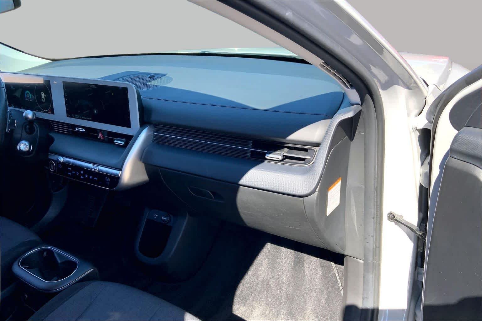 Used 2024 Cyber Gray Hyundai SE image 17