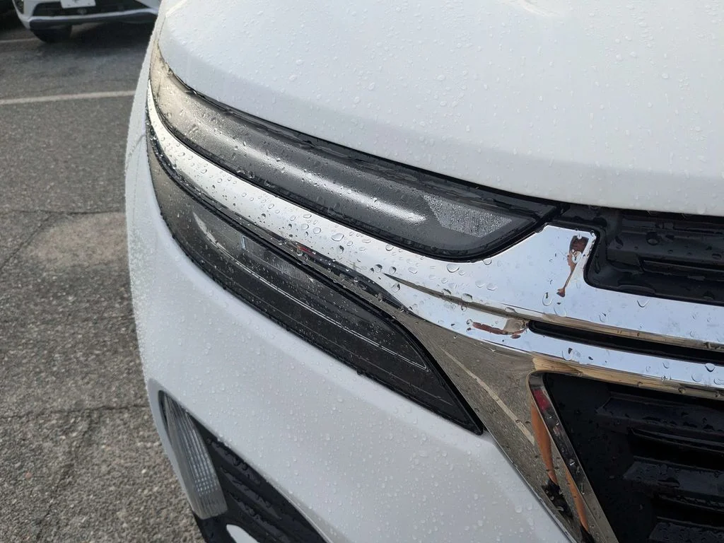 Used 2024 White Chevrolet LT image 10