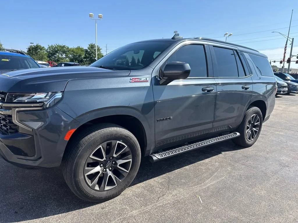 Used 2021 Black Chevrolet Z71 image 10
