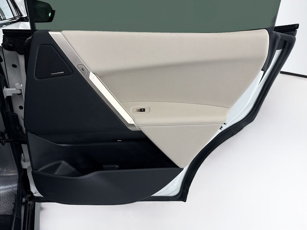 2026 BMW iX 60 - Photo 26
