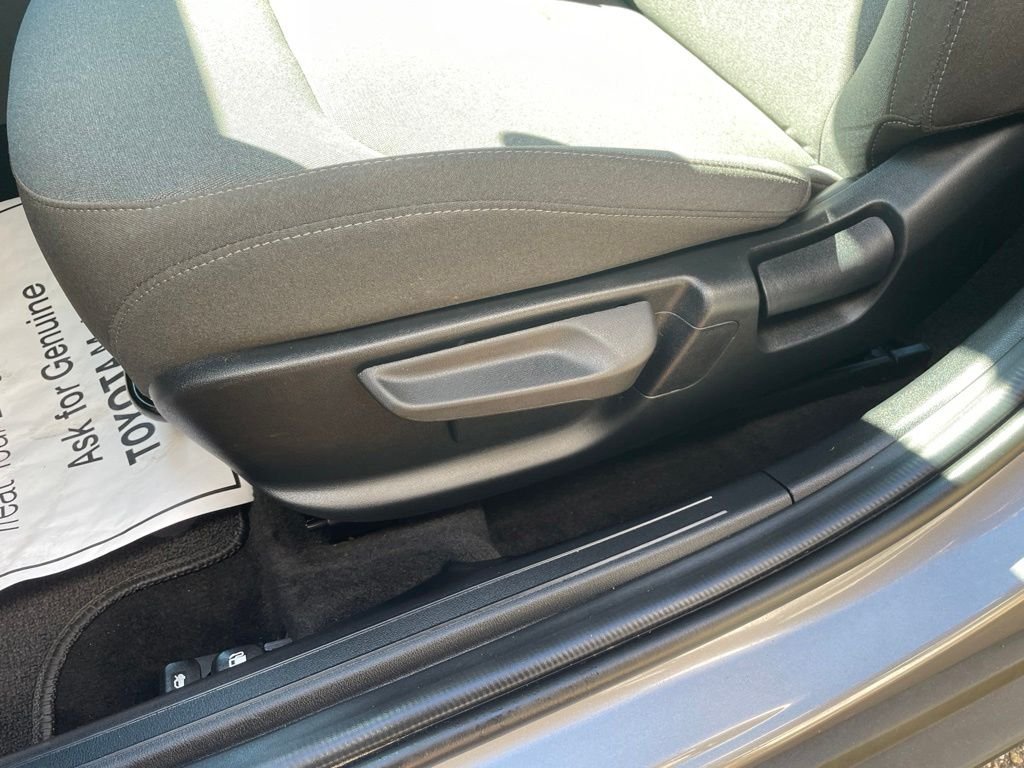 Used 2025 Gray Kia LXS image 16