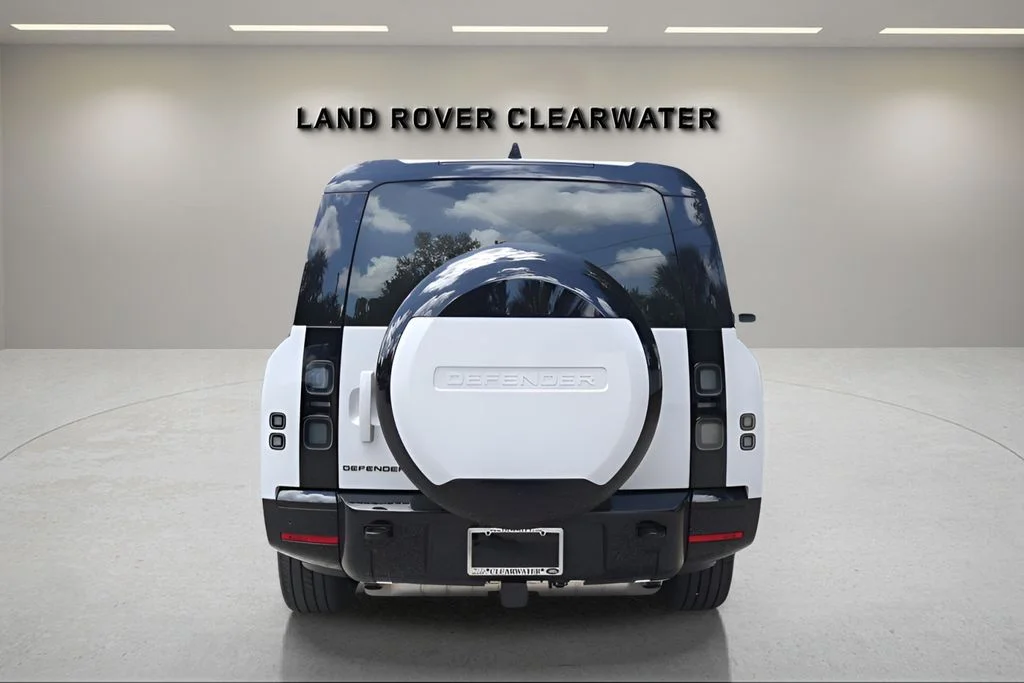 New 2026 Borasco Grey Land Rover X-Dynamic SE image 4