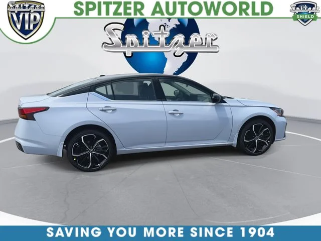 New 2026 Gray Sky Pearl / Super Black Two-tone Nissan SR image 10