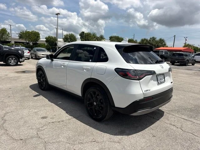 Used 2025 White Honda Sport image 5