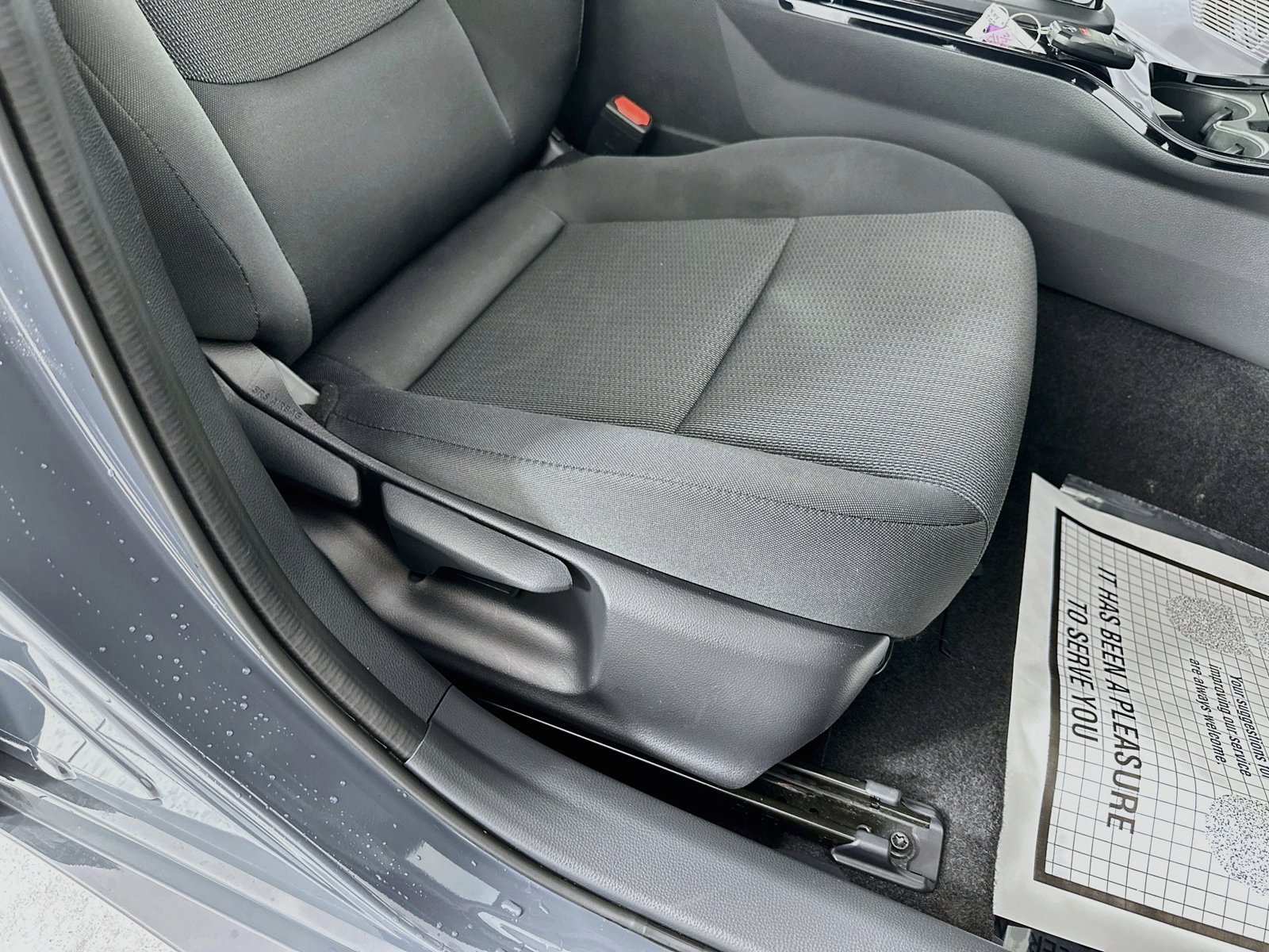 2026 Toyota Prius LE - Photo 29