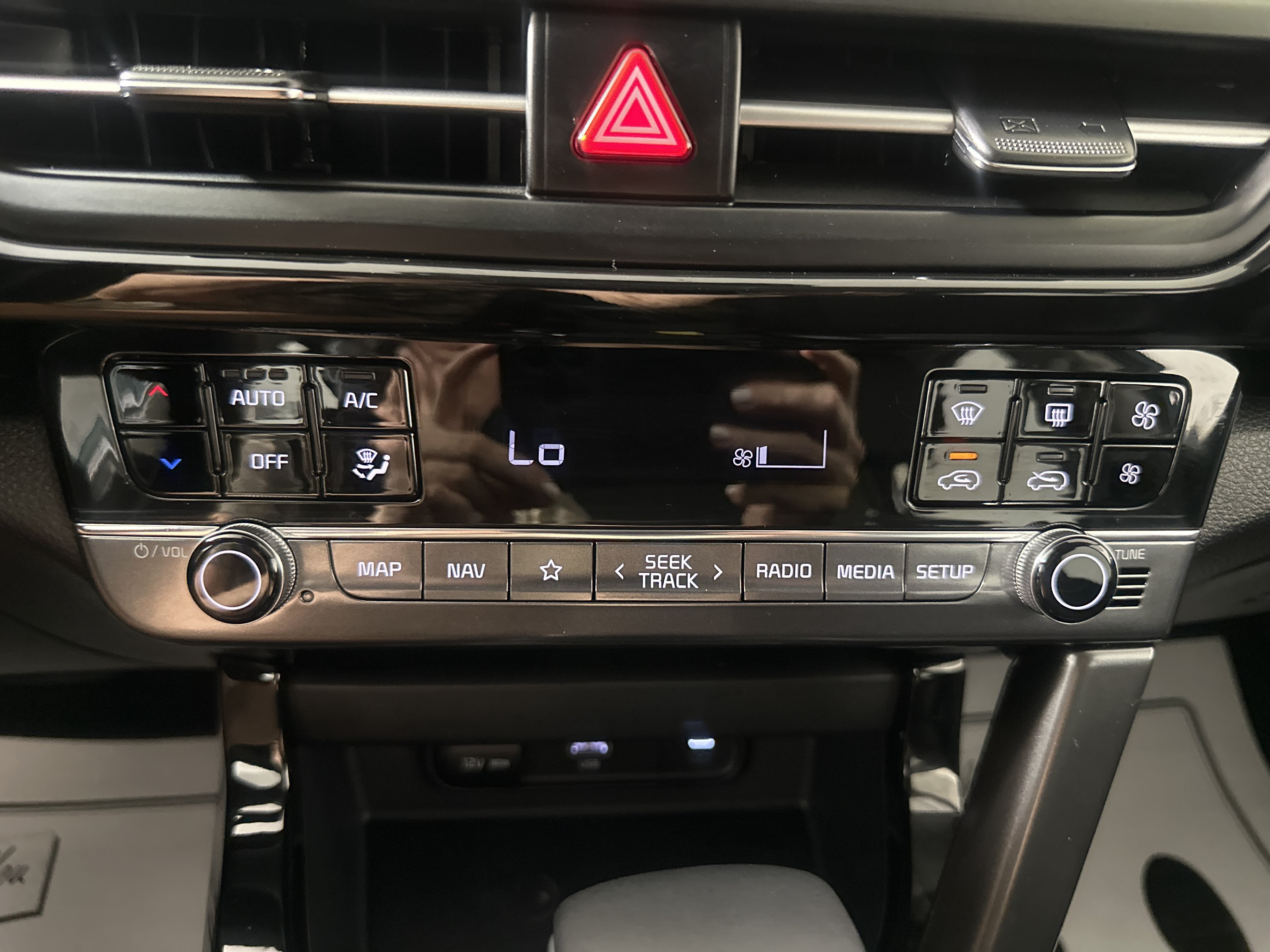 Used 2026 Pluton Blue/Black Roof Kia S image 19