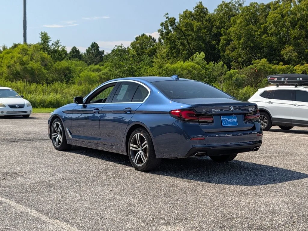 Used 2022 Blue BMW 530i xDrive image 3