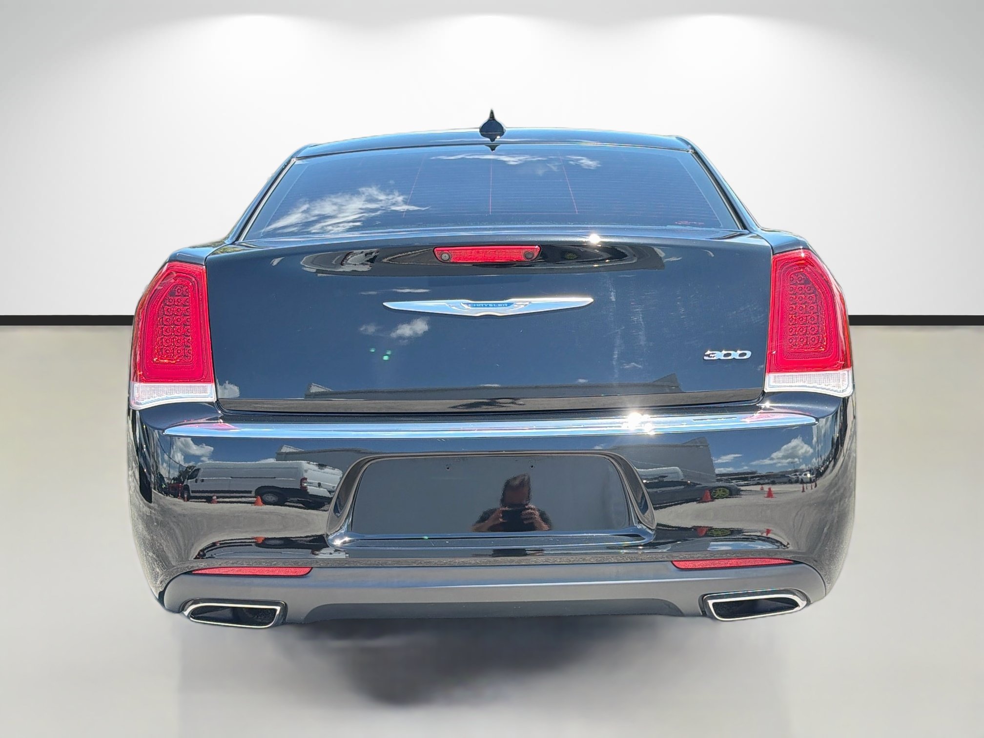 Used 2023 Gloss Black Chrysler Touring image 4