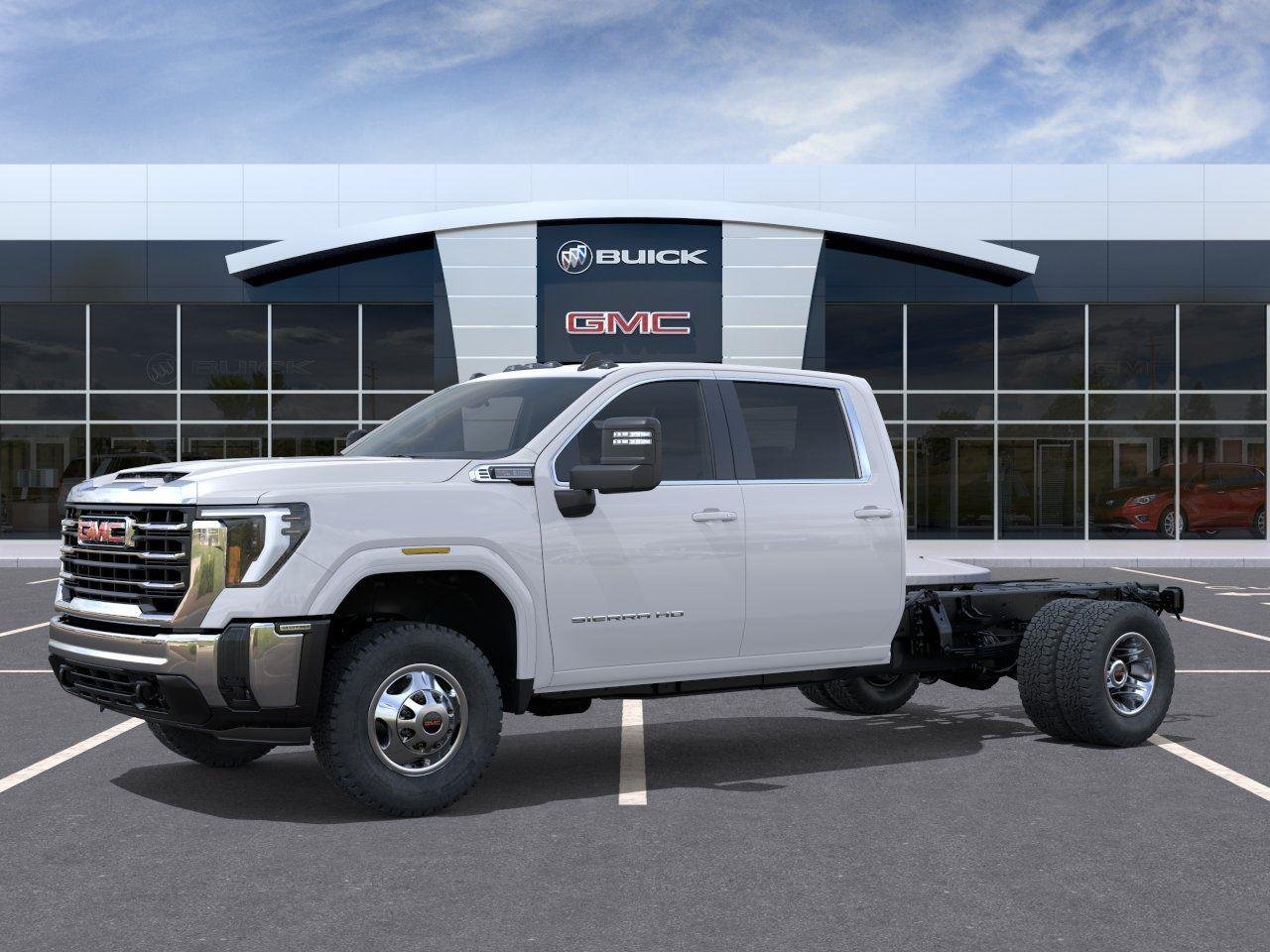 New 2026 Summit White GMC SLE image 2
