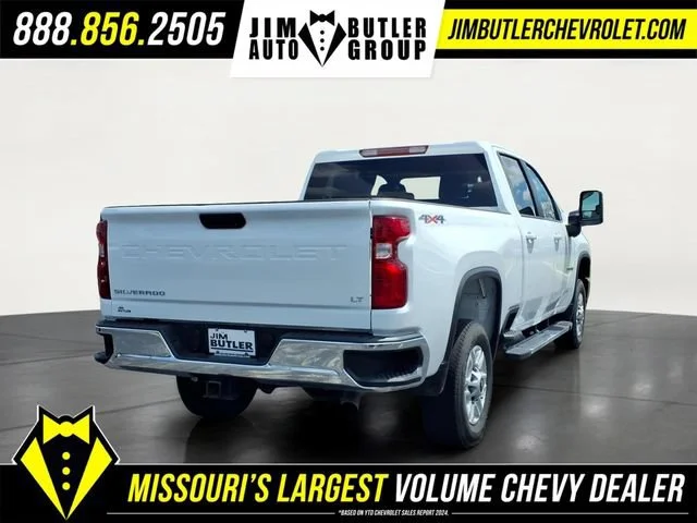 Used 2025 Summit White Chevrolet LT image 24