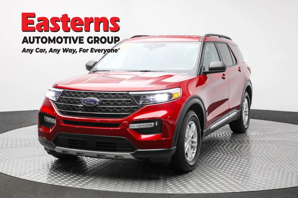 Used 2023 Red Ford XLT image 1
