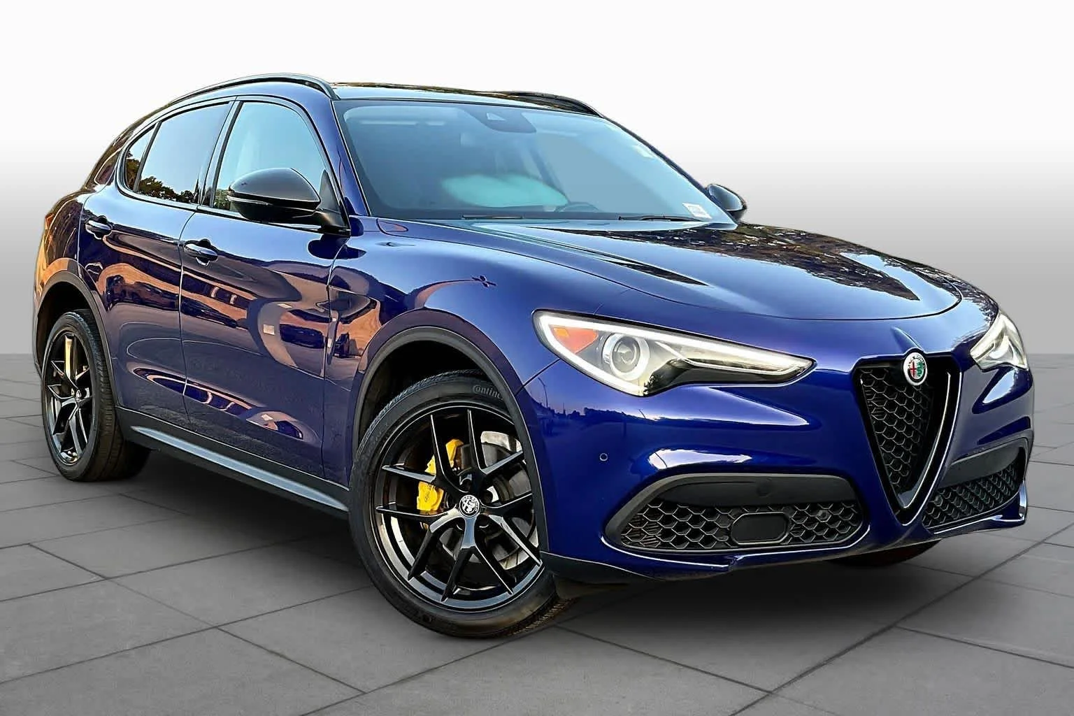 Used 2020 Anodized Blue Metallic Alfa Romeo  image 3