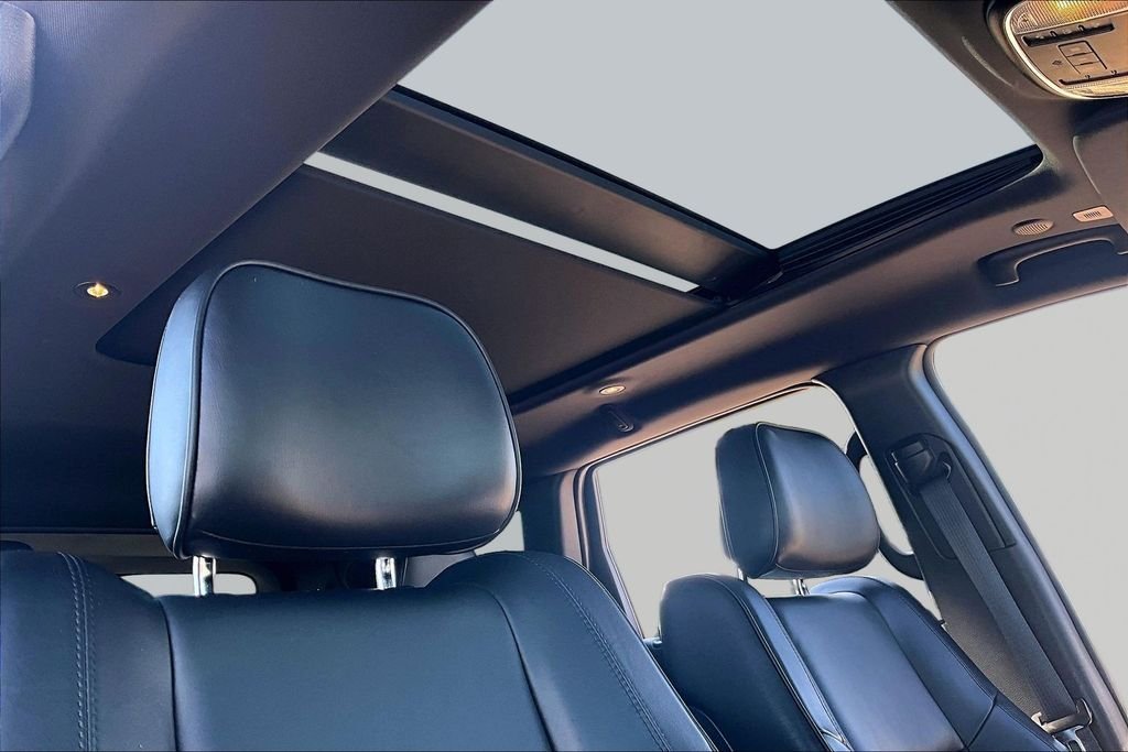 Used 2020 Red Jeep Overland image 17