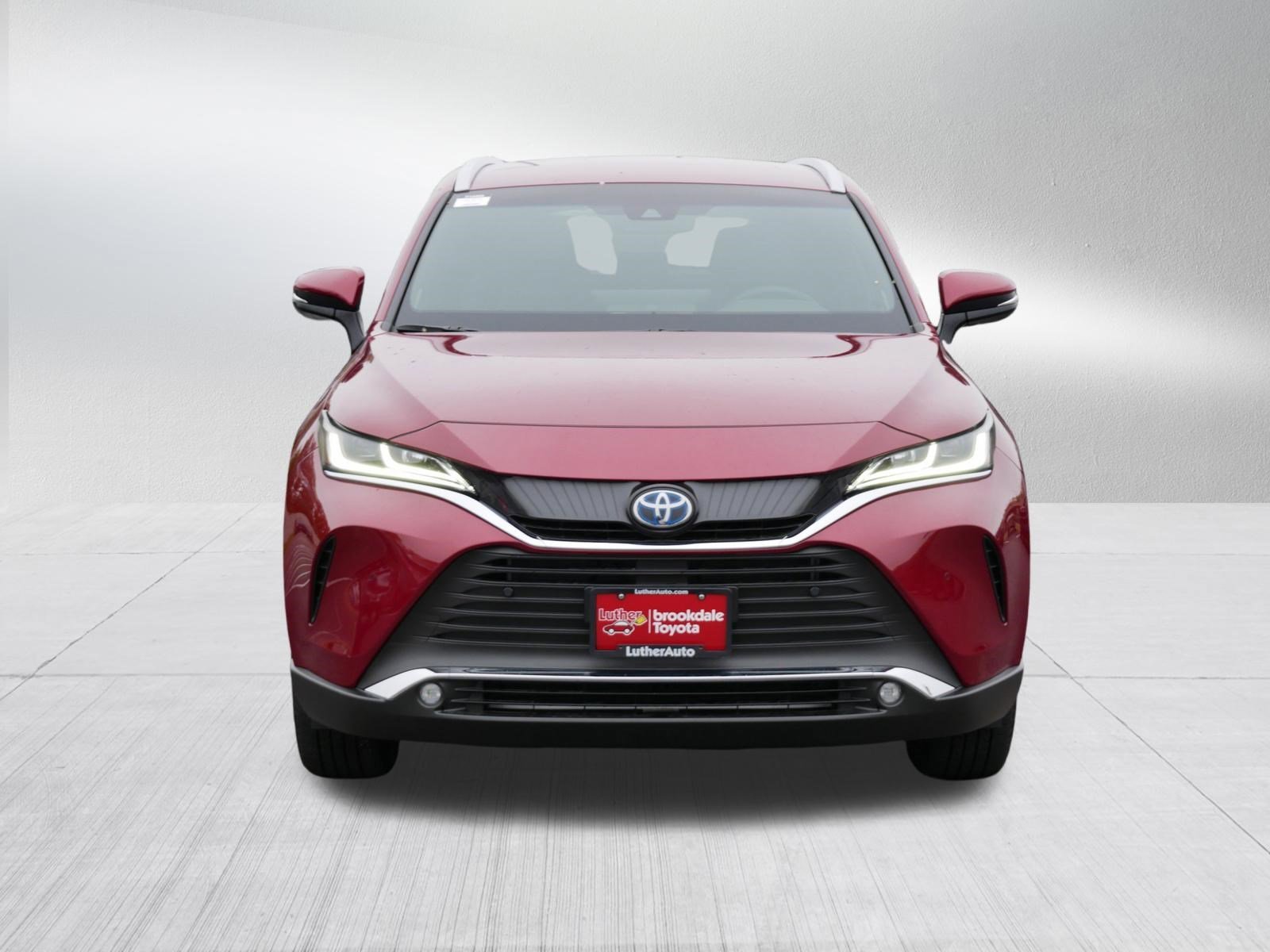 Used 2024 Toyota Venza XLE with VIN JTEAAAAH9RJ175555 for sale in Brooklyn Center, Minnesota