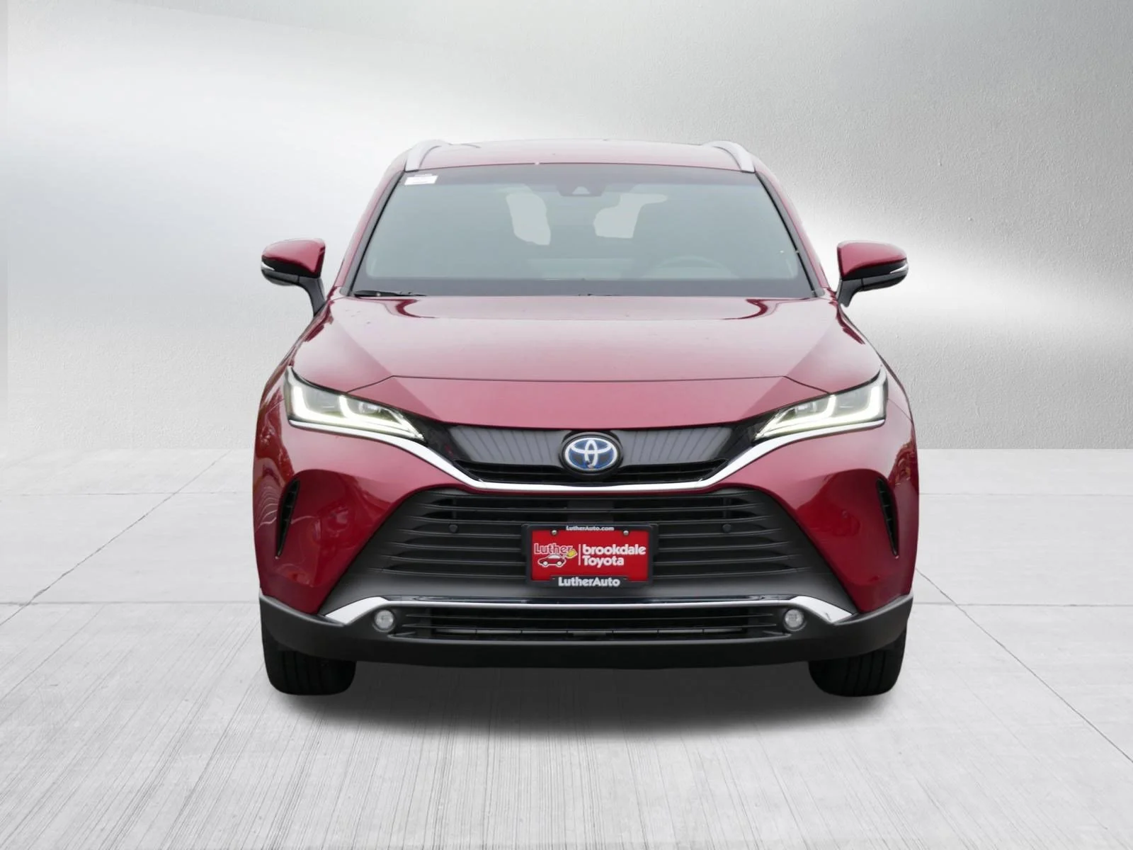 Used 2024 Toyota Venza XLE with VIN JTEAAAAH9RJ175555 for sale in Brooklyn Center, Minnesota