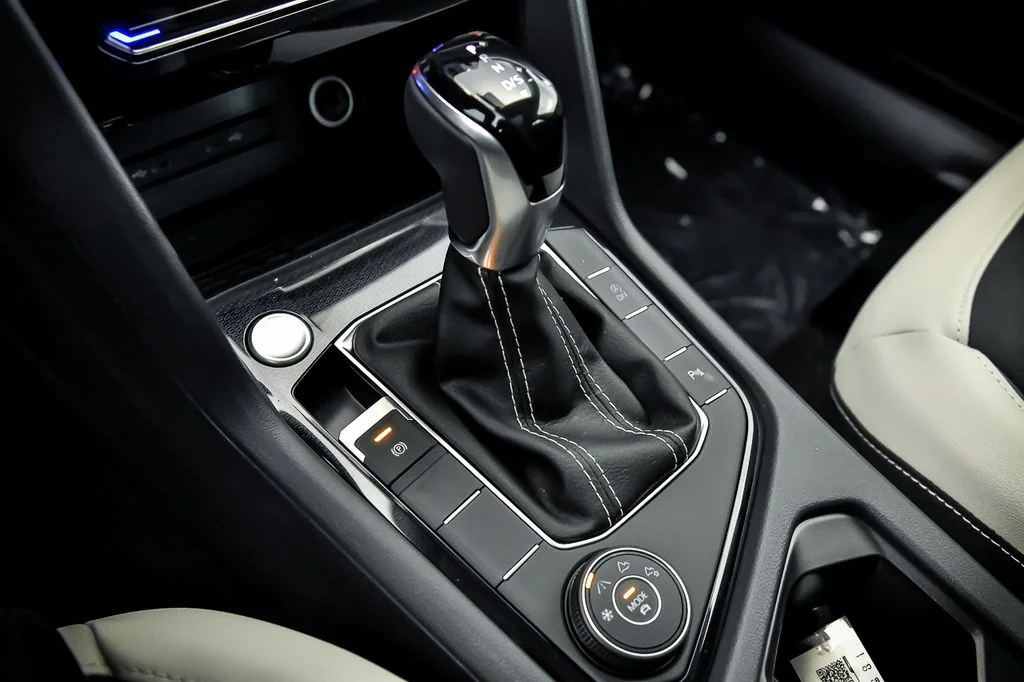 New 2026 Silver Volkswagen 1.5T SE image 15