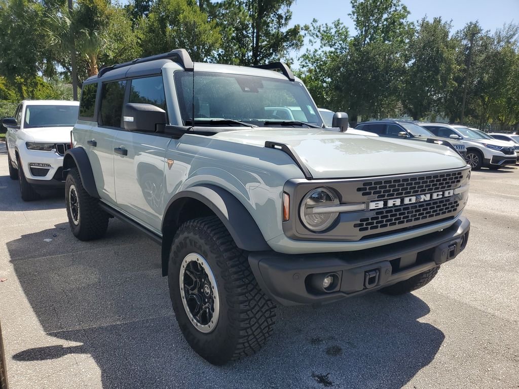 Used 2022 Green Ford Badlands image 1