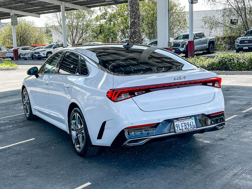 Used 2024 White Kia EX image 4