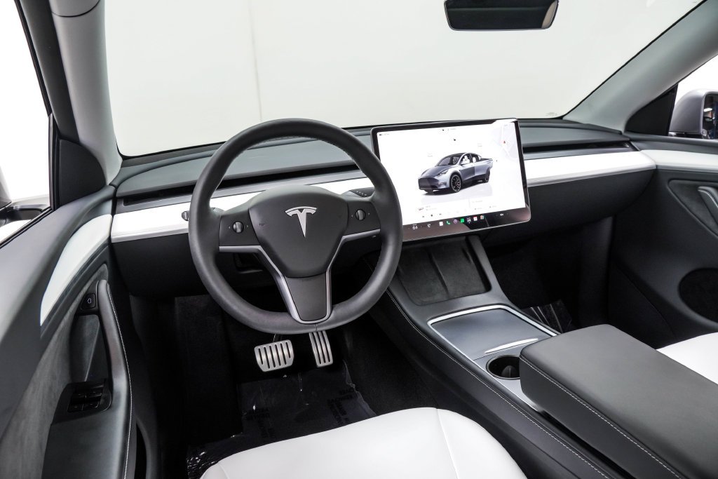Used 2025 Silver Tesla Performance image 6