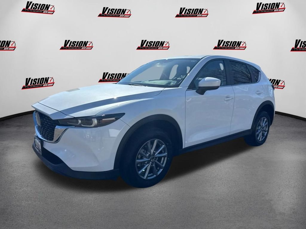 2022 Mazda CX-5 S Preferred package Auto AWD's photo