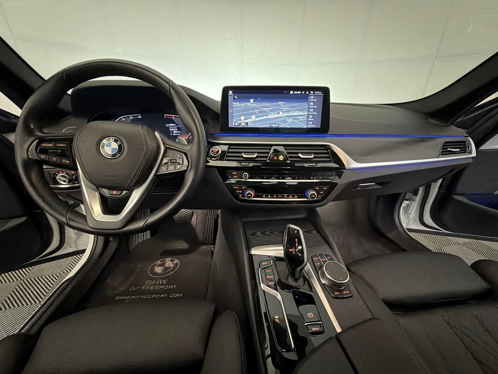 2023 BMW 5 Series 530i - Photo 16