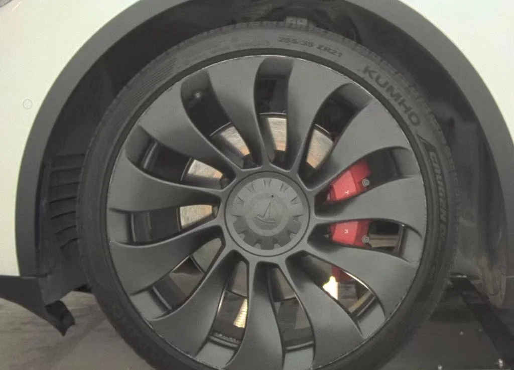 Used 2022 White Tesla Performance image 4