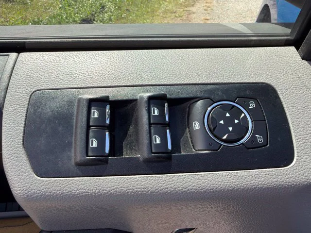 Used 2018 Blue Ford XL image 27