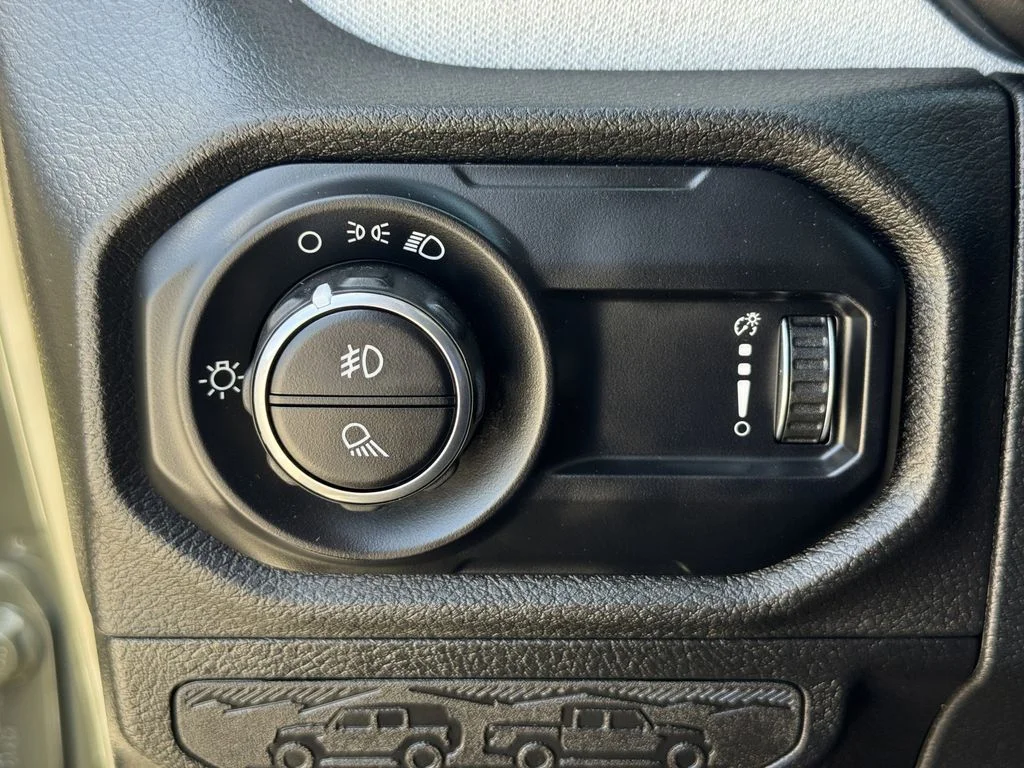 Used 2025 Green Jeep Nighthawk image 22