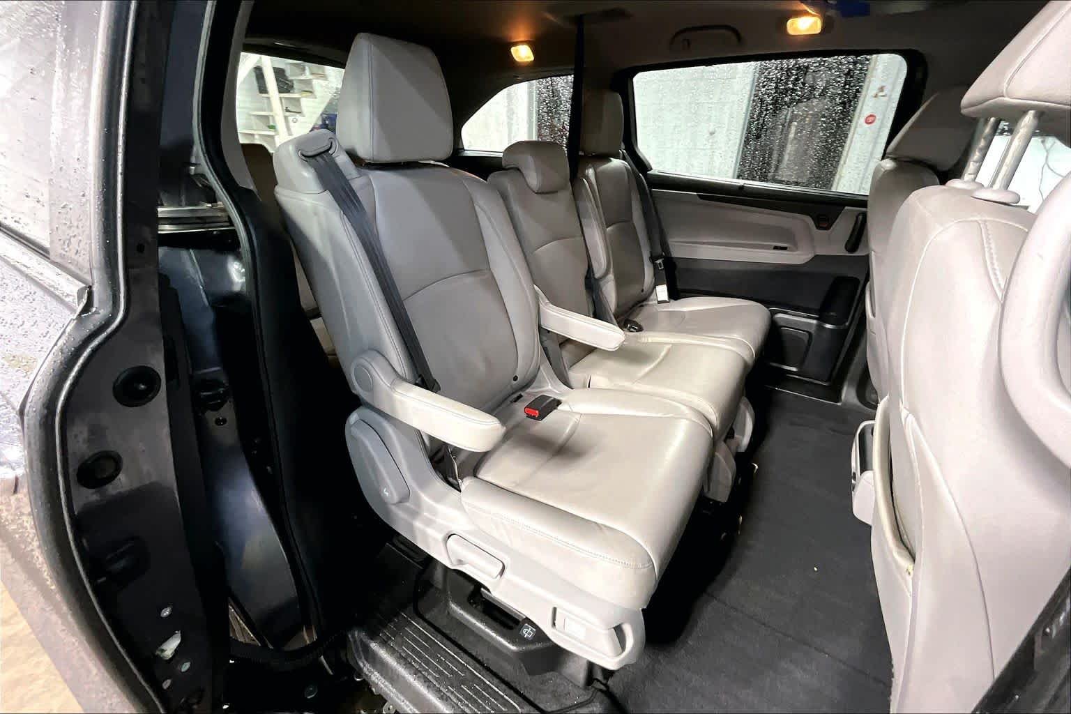 Used 2018 Modern Steel Metallic Honda EX-L image 19