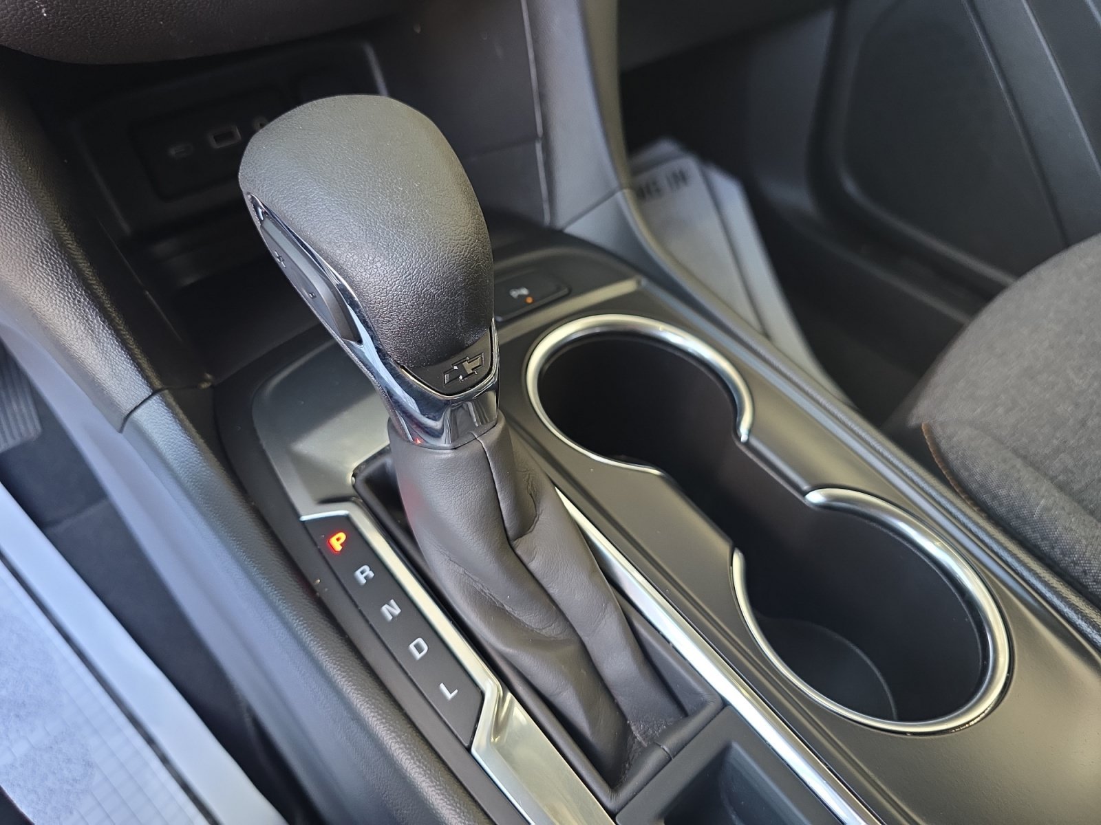 Used 2024 Summit White Chevrolet LT image 20