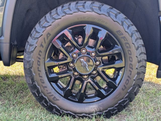 2026 Chevrolet Silverado 2500 HD LTZ - Photo 12