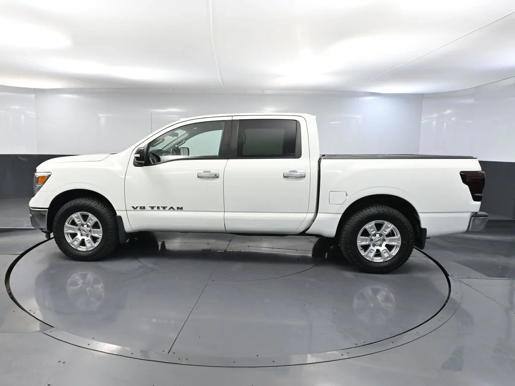 Used 2018 White Nissan SV image 8