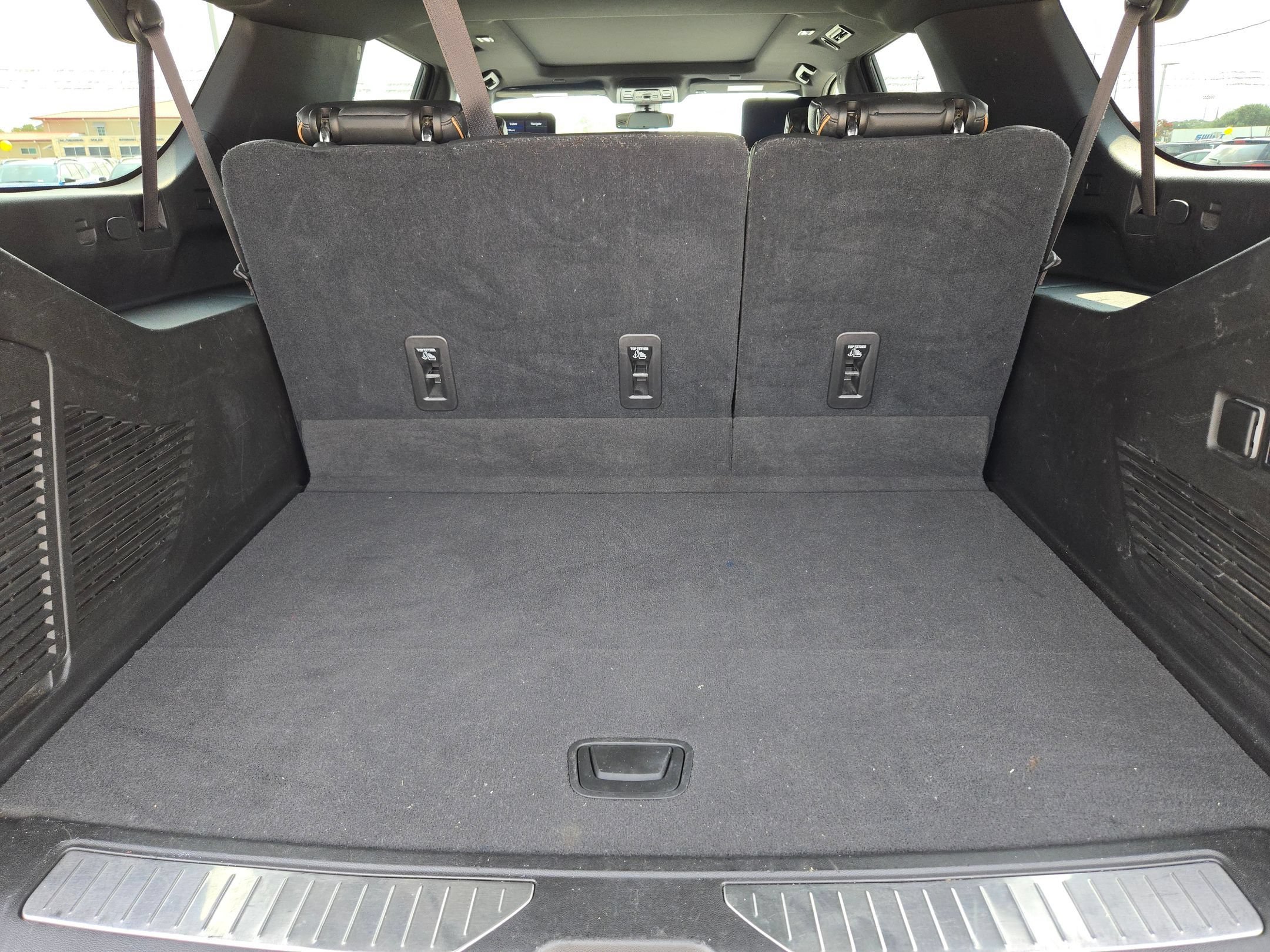 Used 2021 Onyx Black GMC AT4 image 24