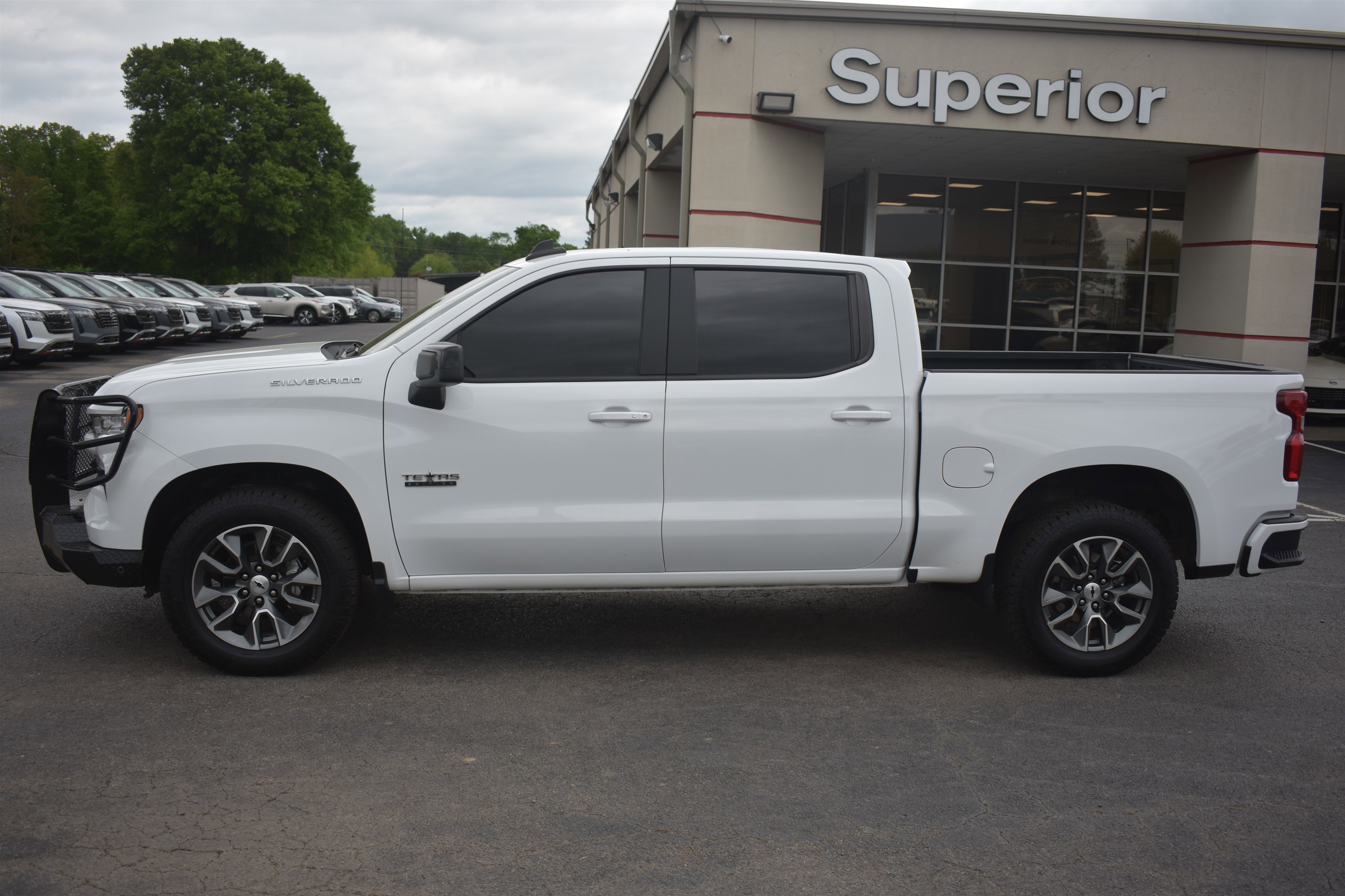 Used 2024 Summit White Chevrolet RST image 10