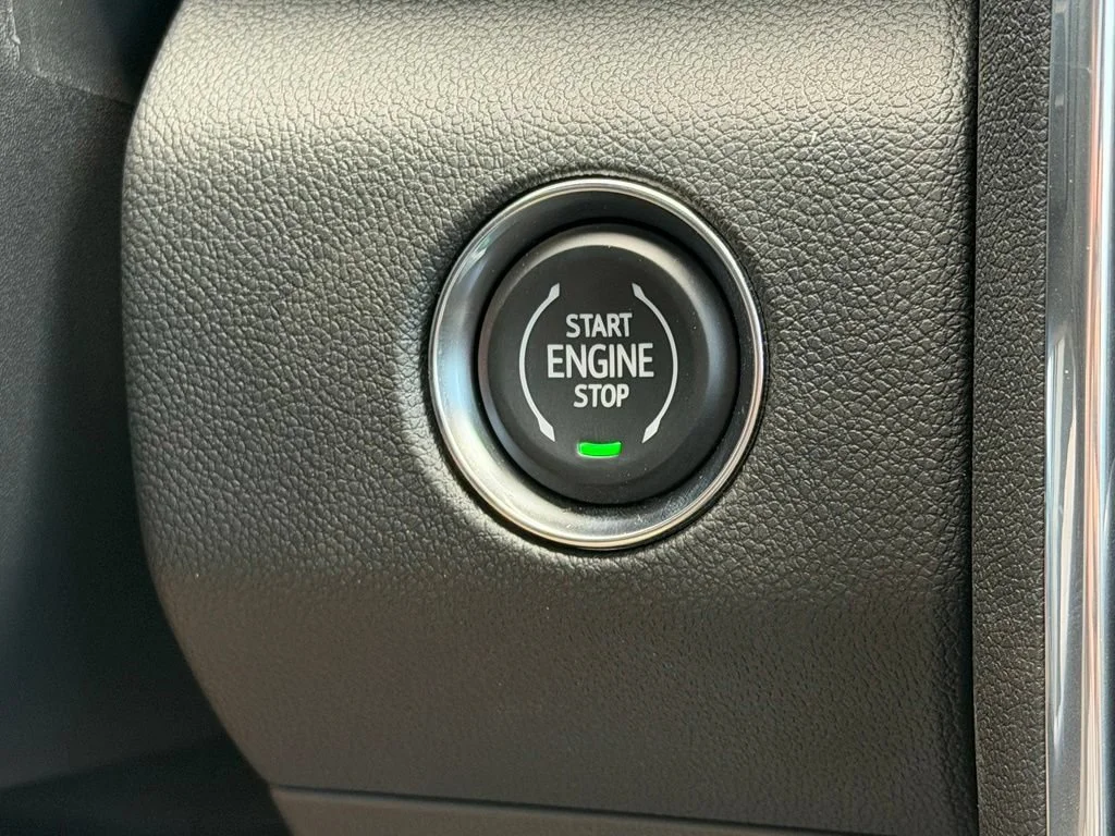 2026 GMC Acadia Denali - Photo 8