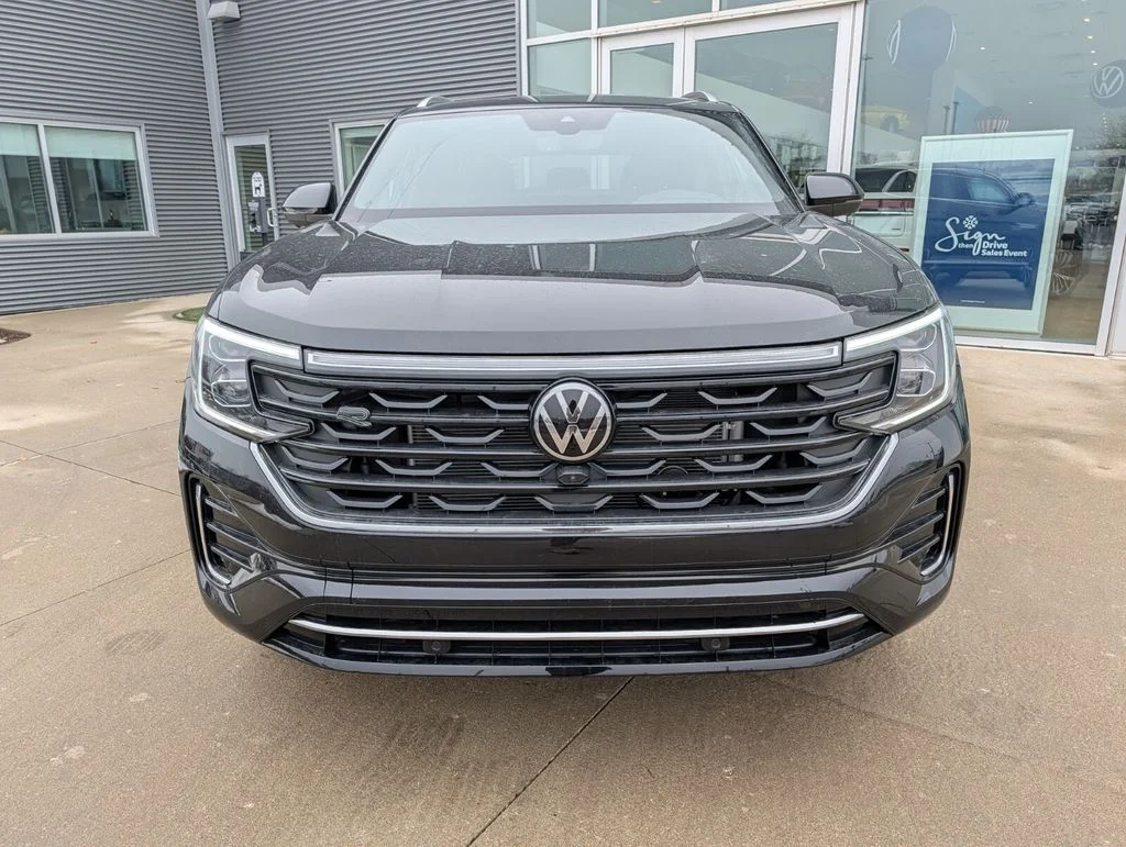 New 2026 Black Volkswagen 2.0T SEL Premium R-Line image 10