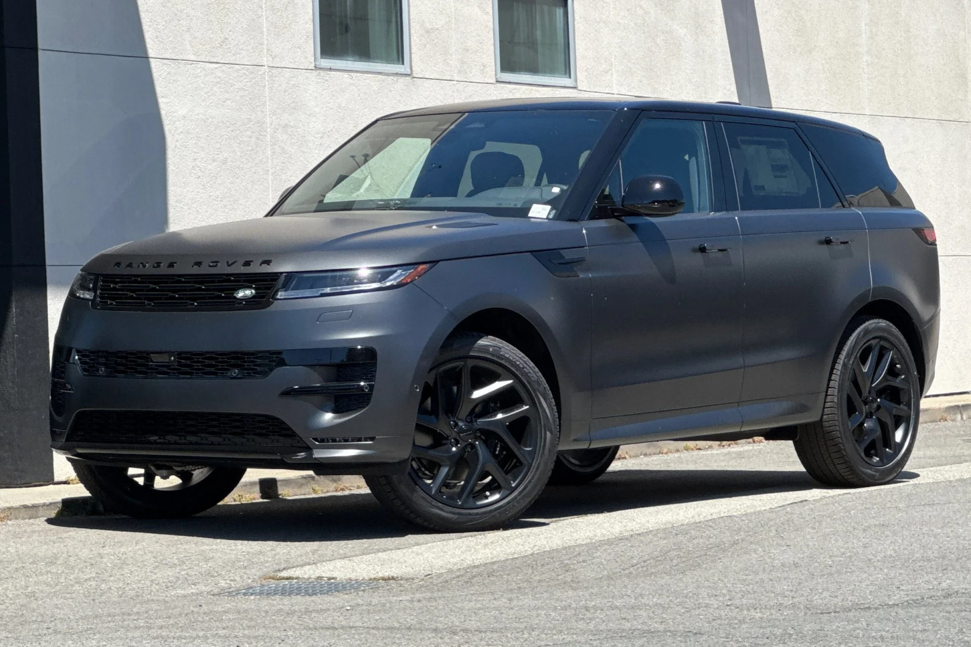 2026 Land Rover Range Rover Sport P400 MHEV Dynamic SE's photo