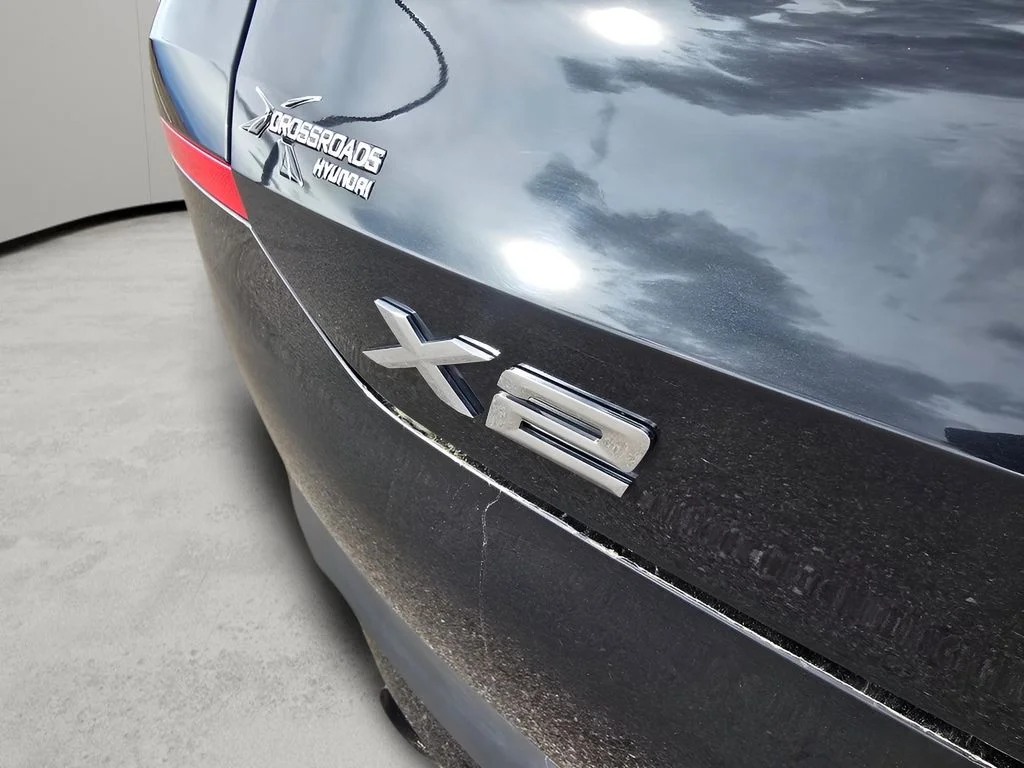 Used 2023 Jet Black BMW xDrive28i image 11