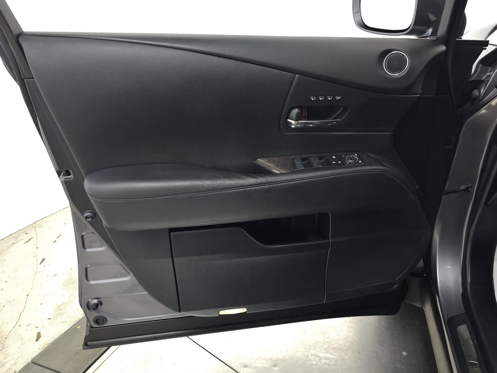 Used 2014 Gray Lexus PREMIUM image 13