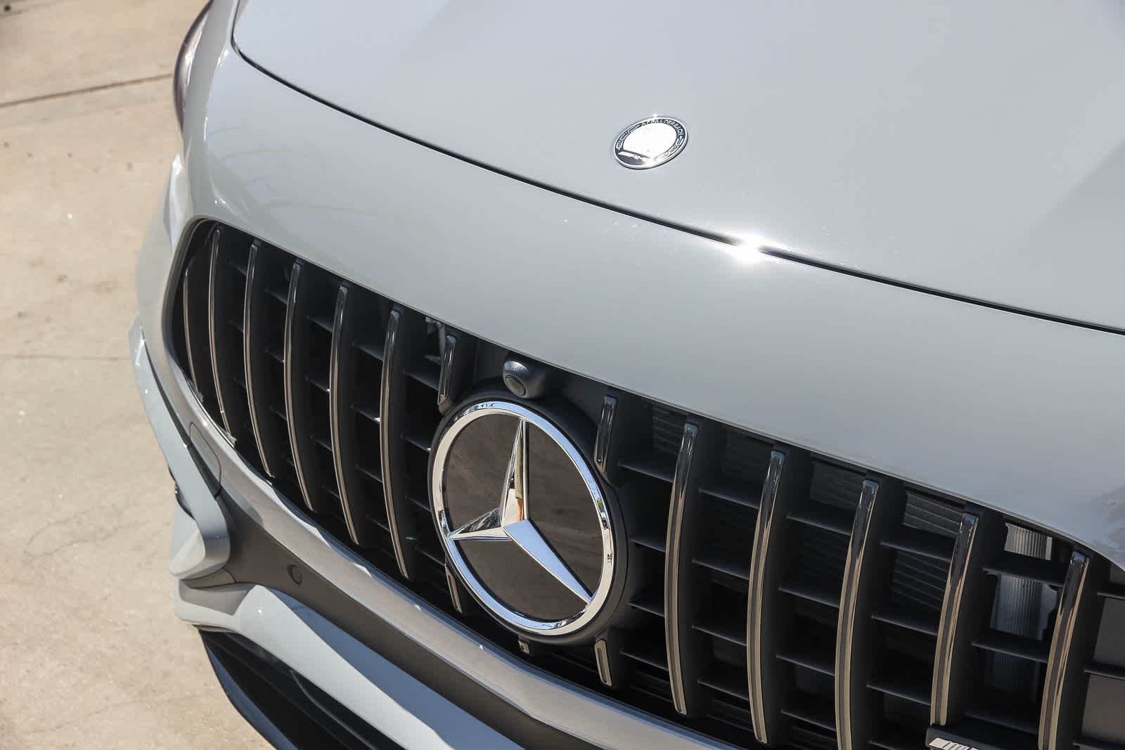 New 2026 MANUFAKTUR Alpine Grey Mercedes-Benz AMG® GLA 35 image 9