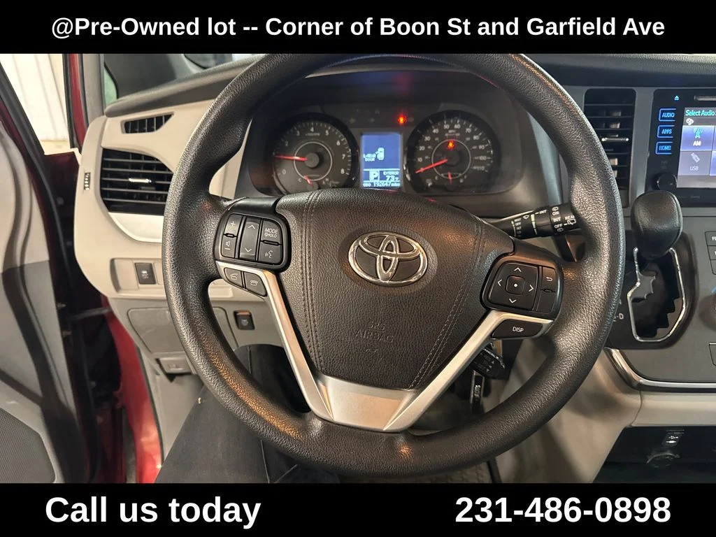 Used 2017 Red Toyota LE image 20