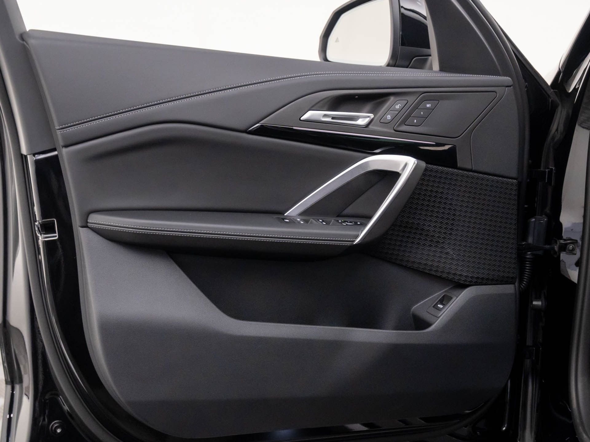 New 2026 Jet Black BMW xDrive28i image 12