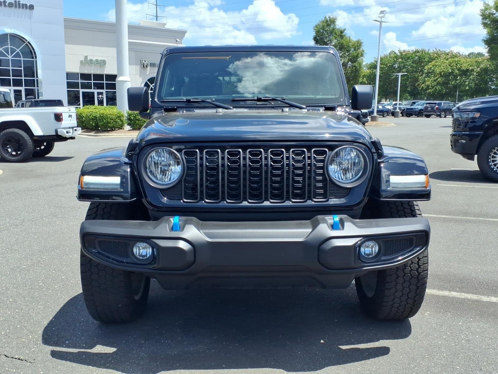 Used 2024 Black Clearcoat Jeep Sport S image 14
