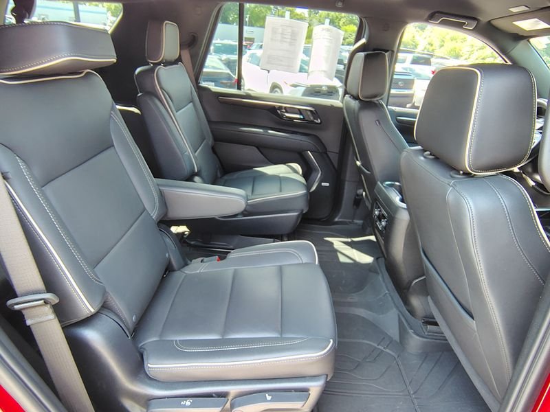 Used 2025 Red Chevrolet Premier image 24