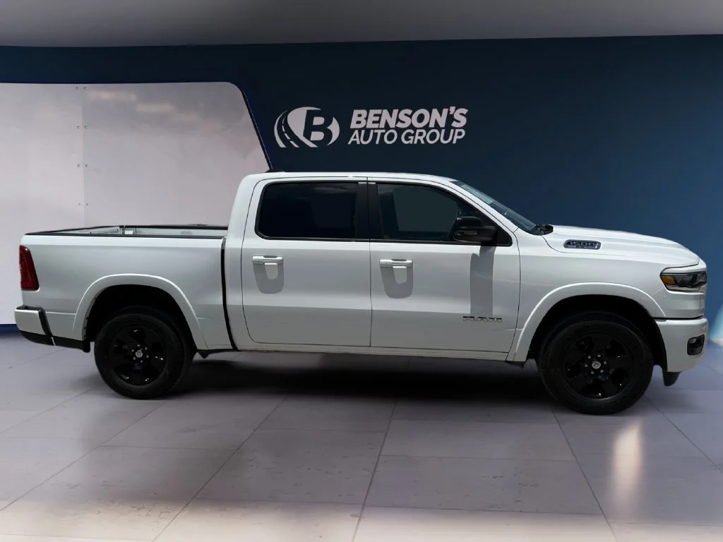 Used 2025 White Ram Big Horn/Lone Star image 6