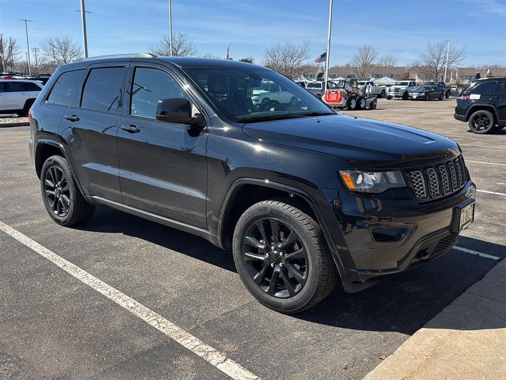 Used 2020 Jeep Grand Cherokee Altitude with VIN 1C4RJFAG6LC220135 for sale in Waconia, Minnesota