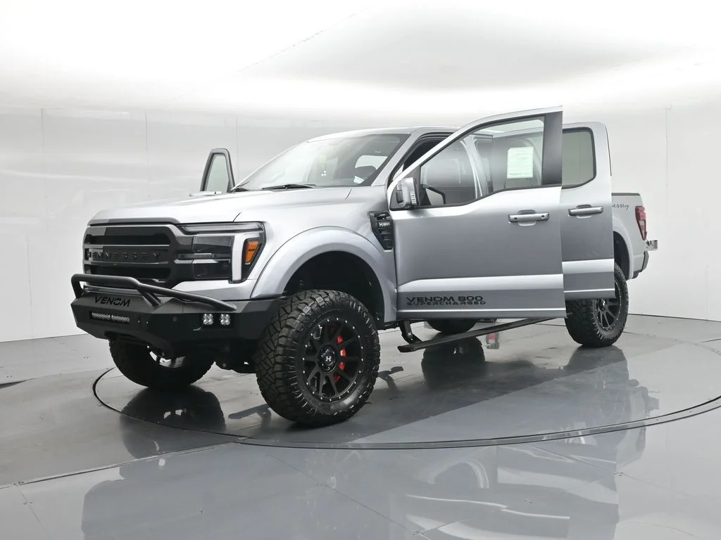 New 2025 Iconic Silver Metallic Ford Lariat image 40