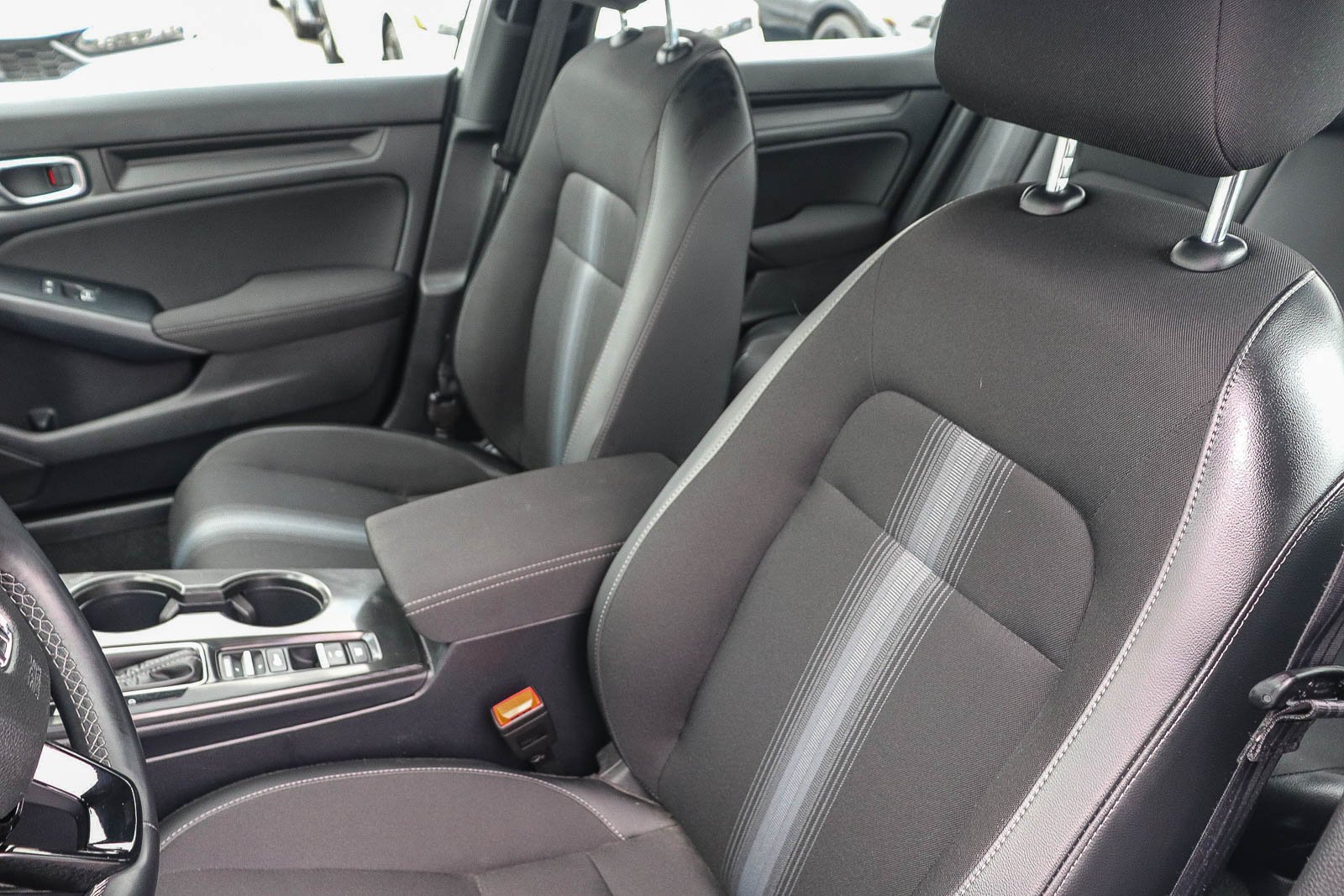 2025 Honda Civic Sport - Photo 29